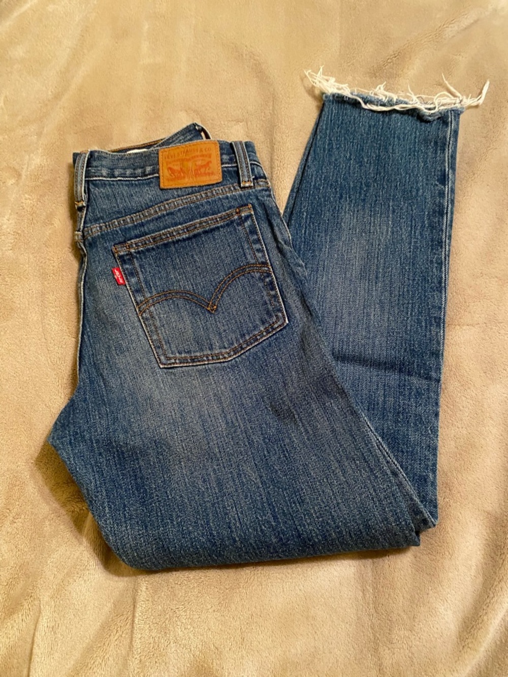 Levi's Straight Leg Dark Blue Denim Jeans with Frayed Hem